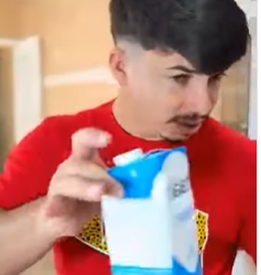 L0103003 Madrasta da leite estragado para enteada parte 2