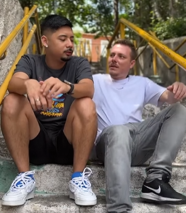 L0104005 Ela preferiu vida de farra com as amigas ao invé part2