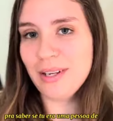 L0312001 PARTE Ela comprou uma sombrinha cheia de dinhe part2