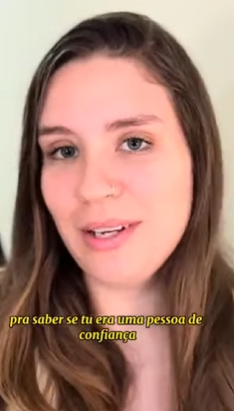 L0312001 PARTE Ela comprou uma sombrinha cheia de dinhe part2