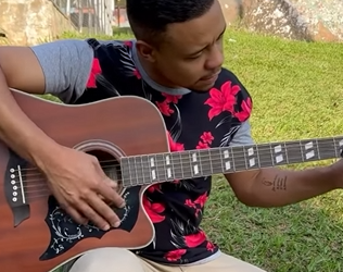 L2801004_Músico de rua se apaixona pela esposa de um milion_parte 2