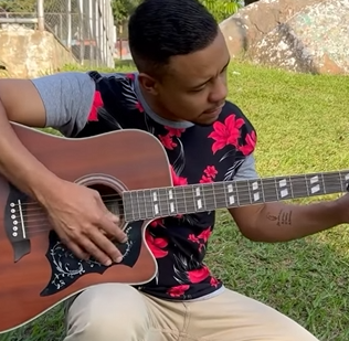 L2801004_Músico de rua se apaixona pela esposa de um milion_parte 2