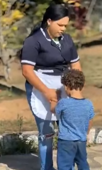 L2803005 Mae do patrao agride filho da empregada ai patra parte 2