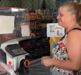 L2826005 Deu dinheiro para marido comprar carne de primei parte 2