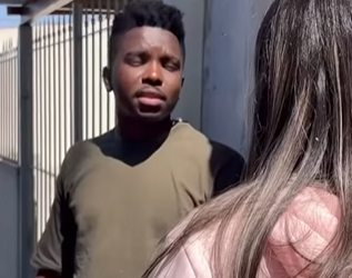 L1401002 Trocar de roupa repetidamente não faz de você uma part2