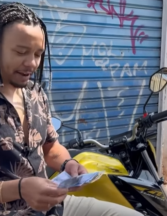 L1701002 Olha que ele faz só para impressionar essa mulhe part2