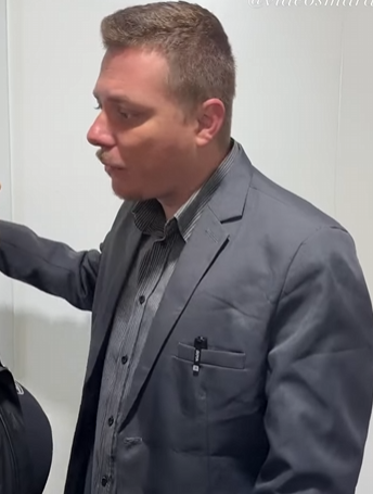 L1526001 Chefe milionário malicioso recebe que merece parte 2