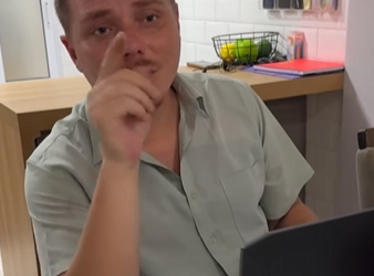 L0804007 Pai inteligente cria um plano para dar uma lição parte 2