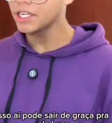 L0503004 Mae reage ao ver filho querendo dar tudo de graca parte 2