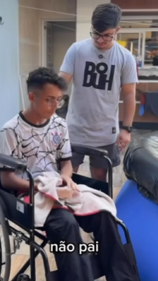 L0518003 Ela o insultou. parte 2