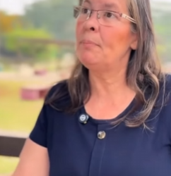 L0618007 A mulher quebrou o celular da pessoa idosa parte 2