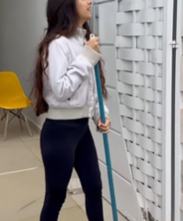 L0701003_Disse pra ela que comprou um terreno pra fazer uma_part2