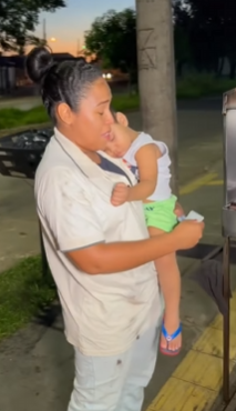 L0809007 Dono de espetinho dá exemplo de amor ao próximo co parte 2