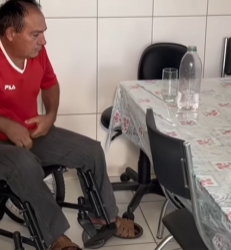 L1009003 Um anjo salvar mulher de um homem quê fingiu ser parte 2