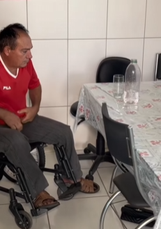 L1009003 Um anjo salvar mulher de um homem quê fingiu ser parte 2