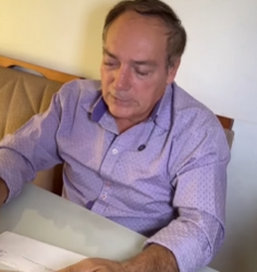 L1109007 Foi menosprezado pela aparência em entrevista de parte 2