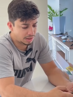 L1518002 Enteada descobre algo horrível no celular da madra parte 2