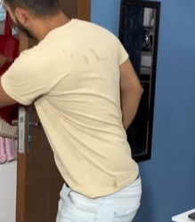 L1205001 Ele pegou dinheiro parte 2