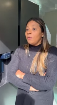 L1501001_Com anos ela queria que os seus pais desse de_part2