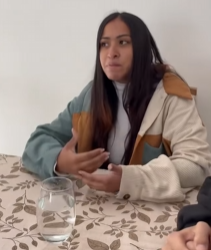 L1501001_Com anos ela queria que os seus pais desse de_part2