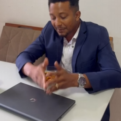 L0309004 Patrão passa por um momento de dificuldades na emp parte 2