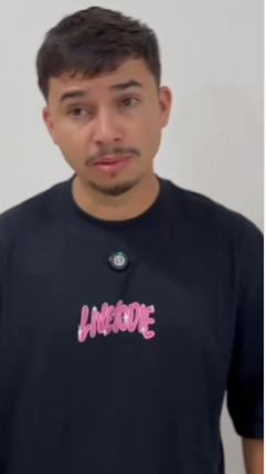 L1503001 Vizinha Descobre Que Criança Dormia com os Cachorr parte 2