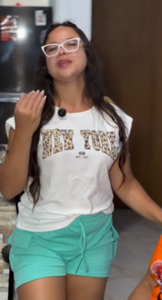 L1405006 Ela coloca sempre parte 2