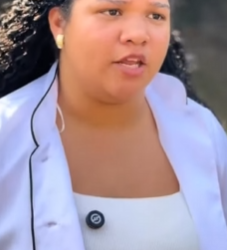 L0318006_A filha jogou água na mãe._part2