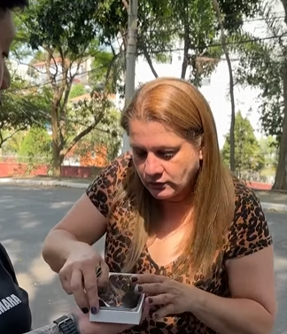 L2226004_Destruiu celular dela agora vai ter que fazer parte 2