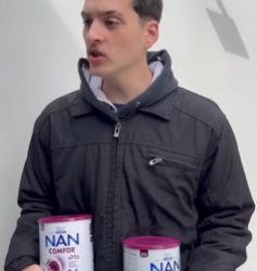 L1701001 Mãe vendeu leite do seu bebê para comprar roupas parte 2