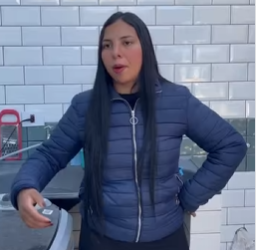 L1701003 Ele quis mobiliar casa com isso. parte 2