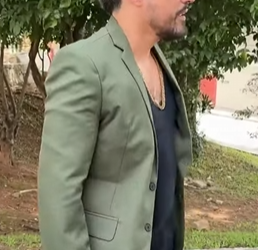 L1704007 Milionário põe prova muitas mulheres para encont parte 2