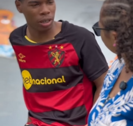 L1705001 Ele só quer iPhone da parte 2