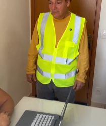 L1809003 Ele não tinha dinheiro pra marmita ela ajudou parte 2