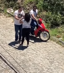 L1820005 Esposa pegou marido no flαgяα com outra dentro do parte 2