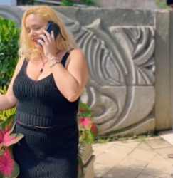 L2220003 Ela chamava entregador pra trocar galão porq parte 2