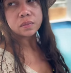 L0405004 Uma mulher segue em perigo dentro de sua enorme ca parte 2