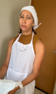 L0409001 Patrão ver sua empregada levando banana podre pra parte 2