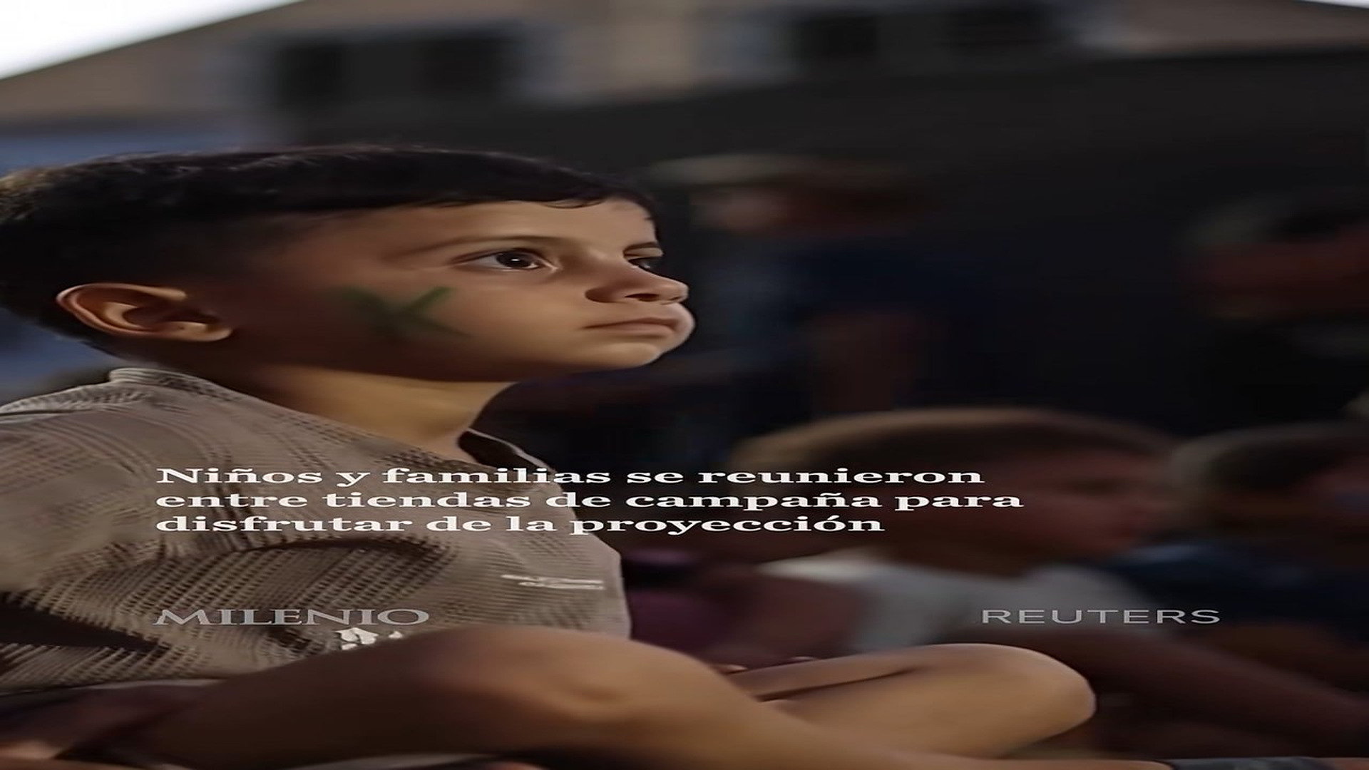 D0609065_�� En Gaza, una iniciativa de cine móvil llevó películas animadas a niños desplazados que viven en_part2